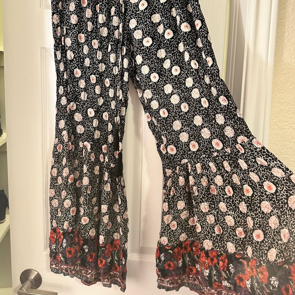 Angie Hippie Flare Gaucho Flower Print Pants